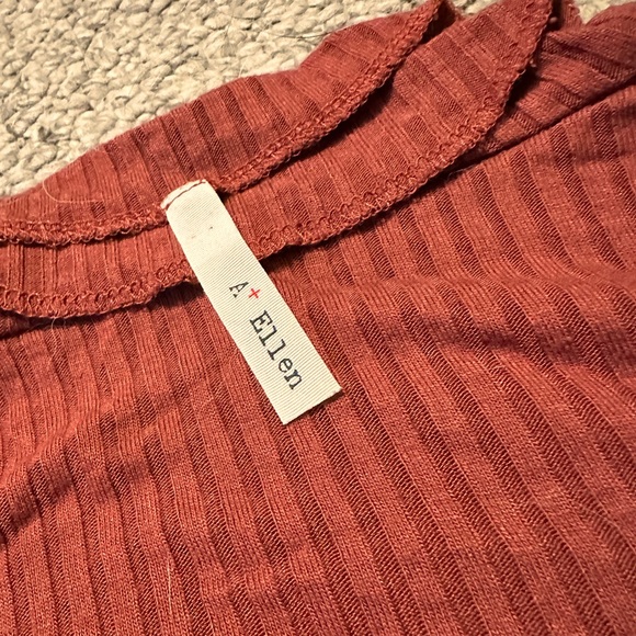 Long sleeve turtleneck crop top - Picture 2 of 2